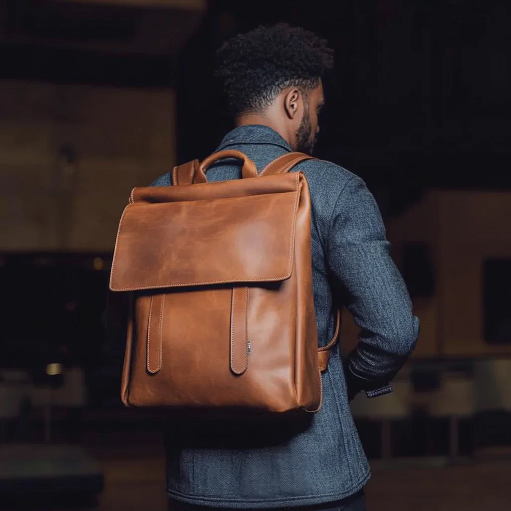 Vintage Crazy Horse Leather Backpack Large Capacity Men's Travel Backpack Genuine Leather Backpack for Camping